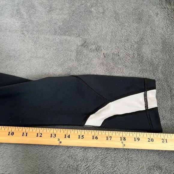 Lululemon Athletica Yoga Black Capri Back Pocket Legging Pant Women's Size 6 - Picture 7 of 8